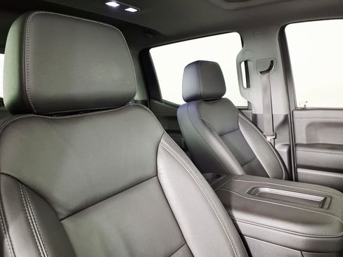Used 2019 Chevrolet Silverado 1500 LT Trail Boss AWD/4WD image 10