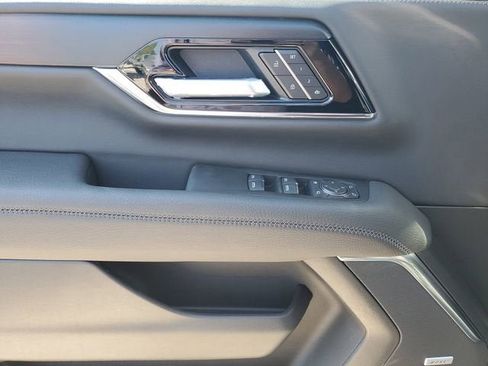 New 2026 GMC Yukon Denali image 17