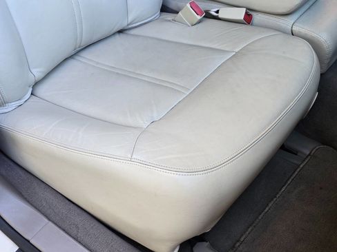 Used 2003 Lincoln Town Car Cartier image 95