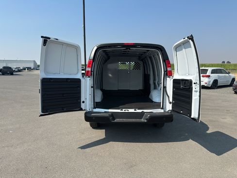 New 2026 Chevrolet Express 2500 Extended w/ Driver Convenience Package RWD image 11