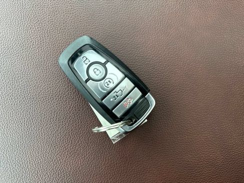 Used 2023 Ford F150 Lariat AWD/4WD image 19