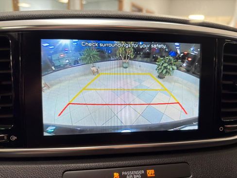 Used 2020 Kia Sportage EX AWD/4WD image 38