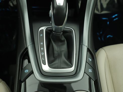 Used 2016 Ford Fusion Titanium image 22