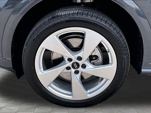 Used 2025 Audi Q5 Premium Plus AWD/4WD image 8