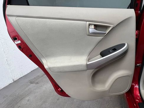 Used 2010 Toyota Prius Two w/ Preferred Accessory Pkg FWD image 9