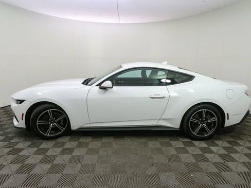 Used 2024 Ford Mustang Coupe RWD image 7