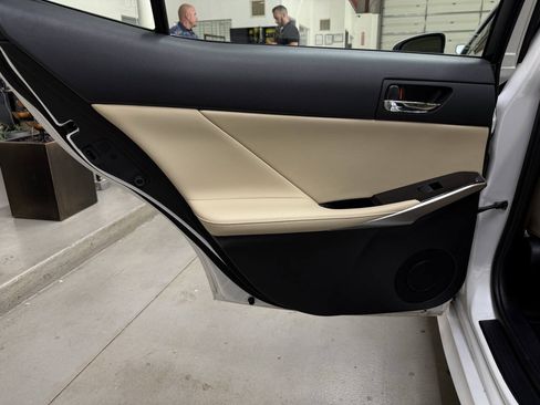 Used 2015 Lexus IS 250 AWD w/ Premium Package image 12
