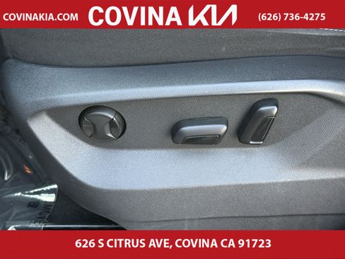 Used 2019 Volkswagen Atlas SE w/ Towing Package image 16