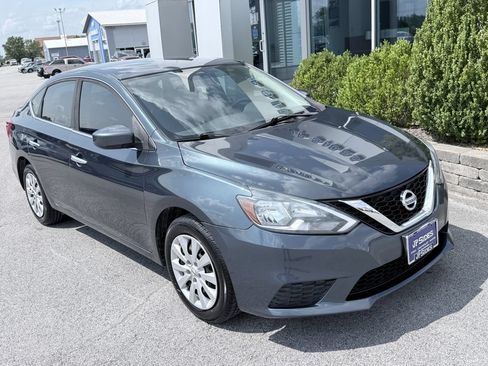 Used 2018 Nissan Sentra S FWD image 3