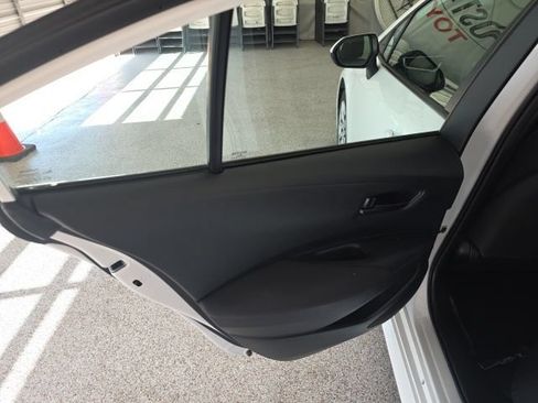 Used 2025 Toyota Corolla LE FWD image 21