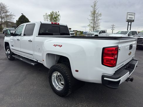 Used 2019 Chevrolet Silverado 3500 High Country w/ Duramax Plus Package image 5