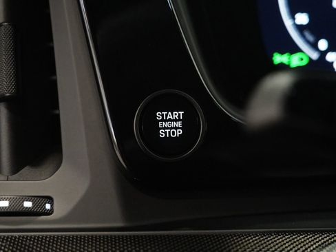 Used 2025 Porsche Cayenne Turbo GT image 30