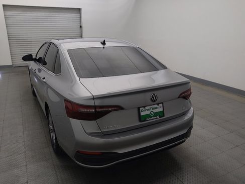 Used 2022 Volkswagen Jetta SE FWD image 6