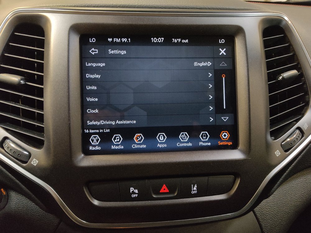 Used 2021 Jeep Cherokee Trailhawk w/ Trailer Tow Group AWD/4WD image 25
