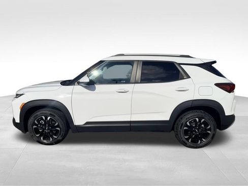 Used 2022 Chevrolet TrailBlazer LT w/ Convenience Package FWD image 7