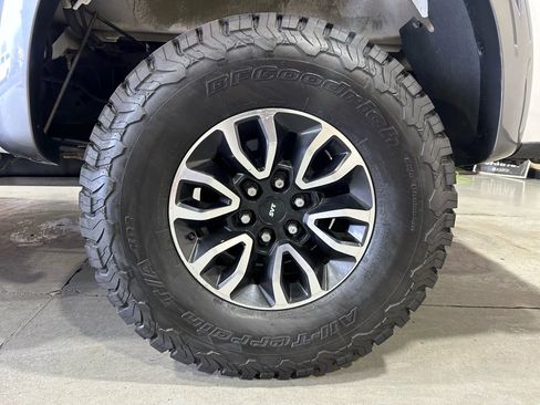 Used 2012 Ford F150 Raptor image 23