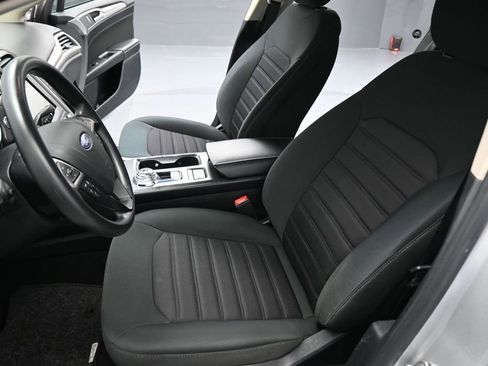 Certified 2019 Ford Fusion SE FWD image 9