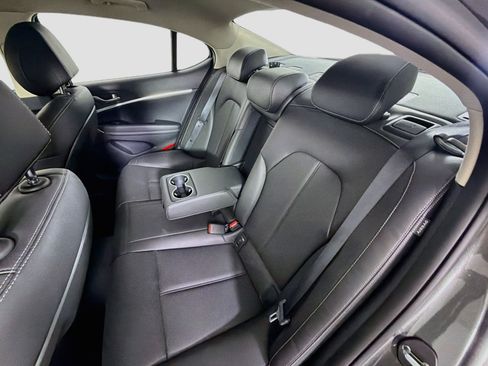 Used 2026 Genesis G70 2.5T RWD image 27