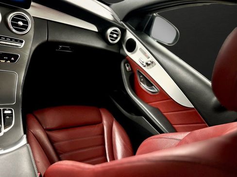 Used 2019 Mercedes-Benz C 300 4MATIC Sedan image 20