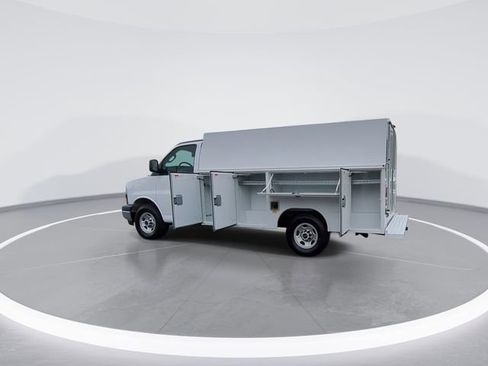 New 2025 GMC Savana 3500 Work Van w/ Power Convenience Package image 6