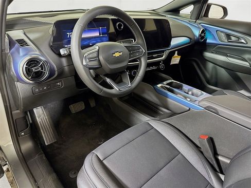 New 2025 Chevrolet Equinox EV LT image 5