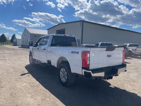 Used 2024 Ford F250 XLT AWD/4WD image 4