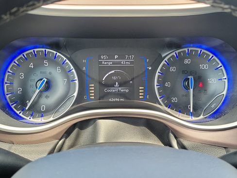 Used 2023 Chrysler Voyager LX FWD image 23