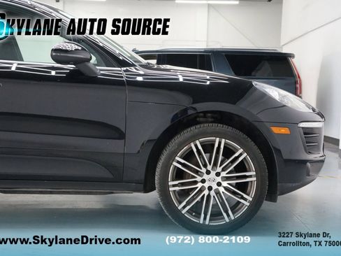 Used 2018 Porsche Macan Sport Edition image 37