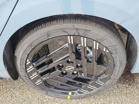 New 2026 Nissan Sentra SR w/ SR Premium Package image 9