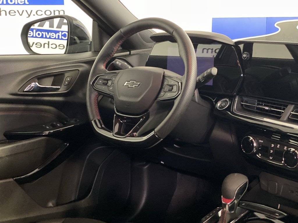 Used 2026 Chevrolet Trax RS w/ Driver Confidence Package FWD image 14