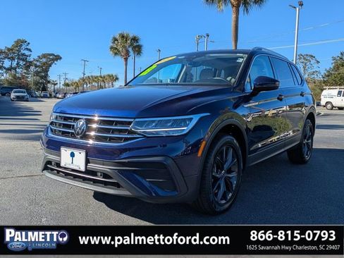 Used 2022 Volkswagen Tiguan SE w/ Panoramic Sunroof Package image 7