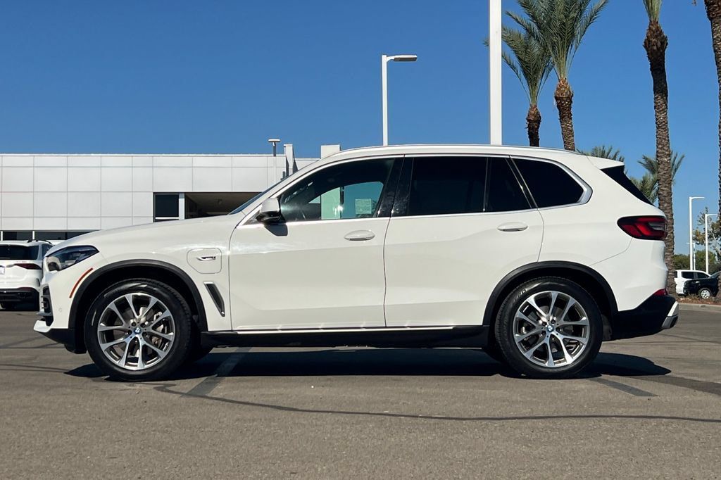 Used 2023 BMW X5 xDrive45e AWD/4WD image 9