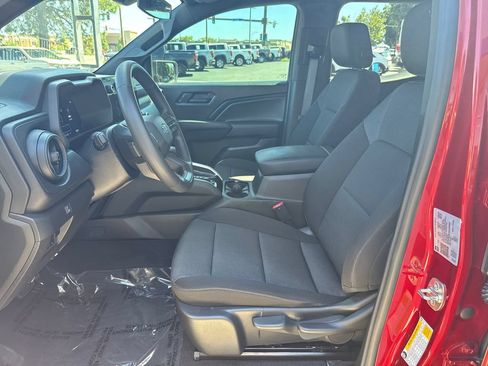 Used 2025 Chevrolet Colorado Trail Boss AWD/4WD image 9