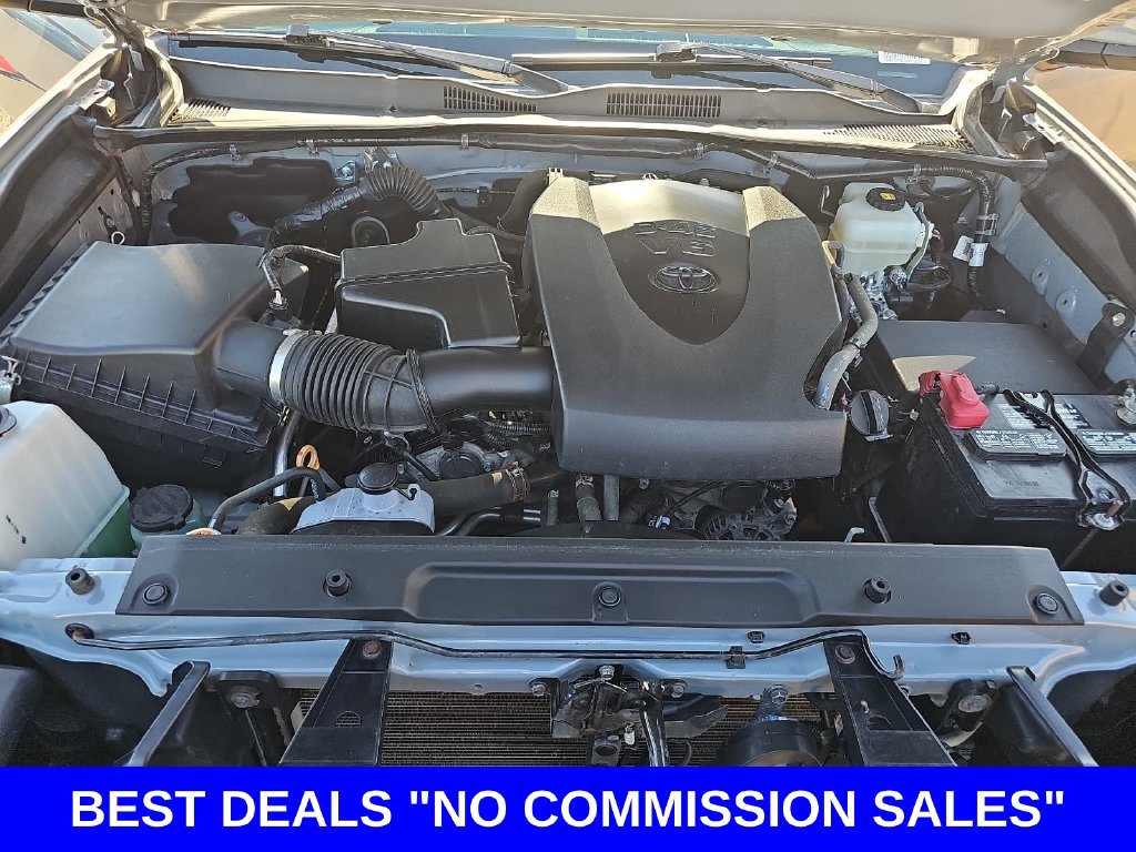Used 2019 Toyota Tacoma TRD Off-Road AWD/4WD image 31