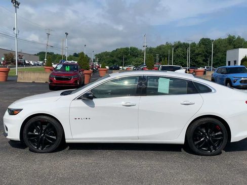 Used 2018 Chevrolet Malibu LT w/ Redline Edition FWD image 5