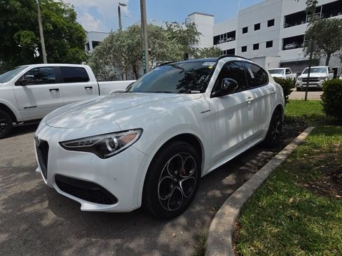 Used 2023 Alfa Romeo Stelvio Veloce AWD/4WD image 11