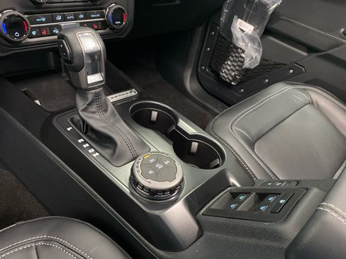 New 2025 Ford Bronco Outer Banks AWD/4WD image 31