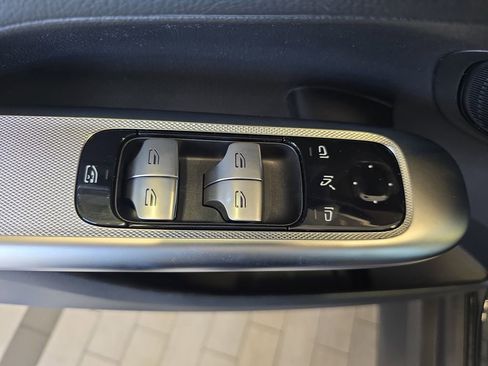 New 2026 Mercedes-Benz GLC 300 image 28