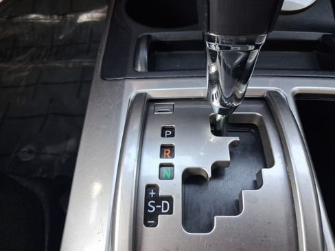 Used 2017 Toyota 4Runner SR5 AWD/4WD image 17