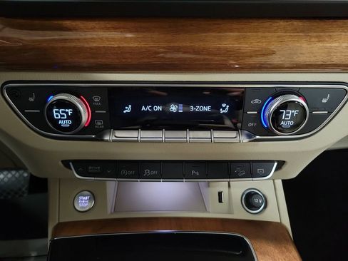 Used 2022 Audi Q5 2.0T Premium w/ Convenience Package image 18