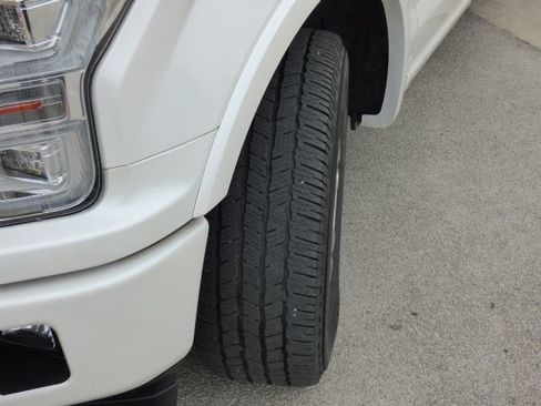 Used 2019 Ford F150 Platinum w/ Equipment Group 701A Luxury AWD/4WD image 10