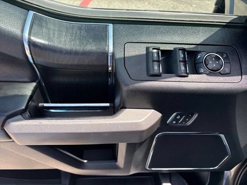 Used 2019 Ford F150 Platinum w/ Technology Package AWD/4WD image 18