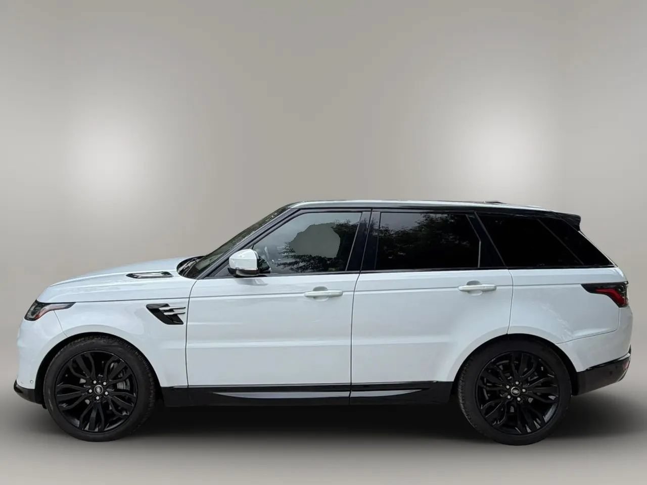 Used 2019 Land Rover Range Rover Sport HSE AWD/4WD image 3