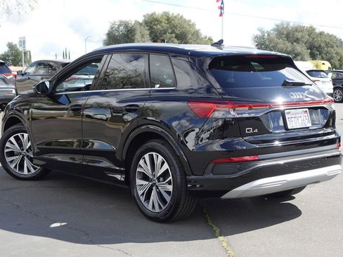 Used 2023 Audi Q4 e-tron Premium Plus w/ Premium Plus image 7