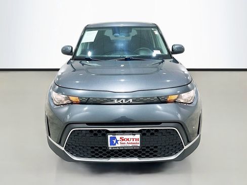 Used 2023 Kia Soul LX w/ LX Technology Package FWD image 2