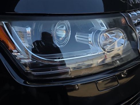 Used 2017 Land Rover Range Rover HSE image 27