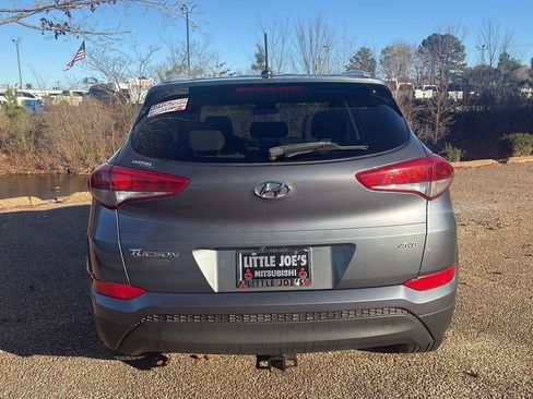 Used 2017 Hyundai Tucson SE image 6