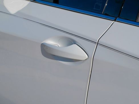 Used 2022 Lexus RX 450h F Sport w/ Accessory Package image 44