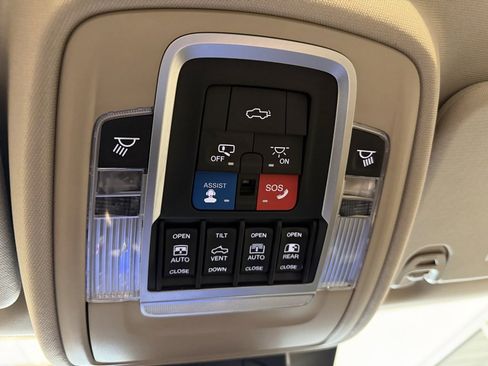 Used 2019 RAM 1500 Limited image 27