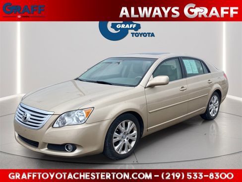 Used 2010 Toyota Avalon XLS image 1
